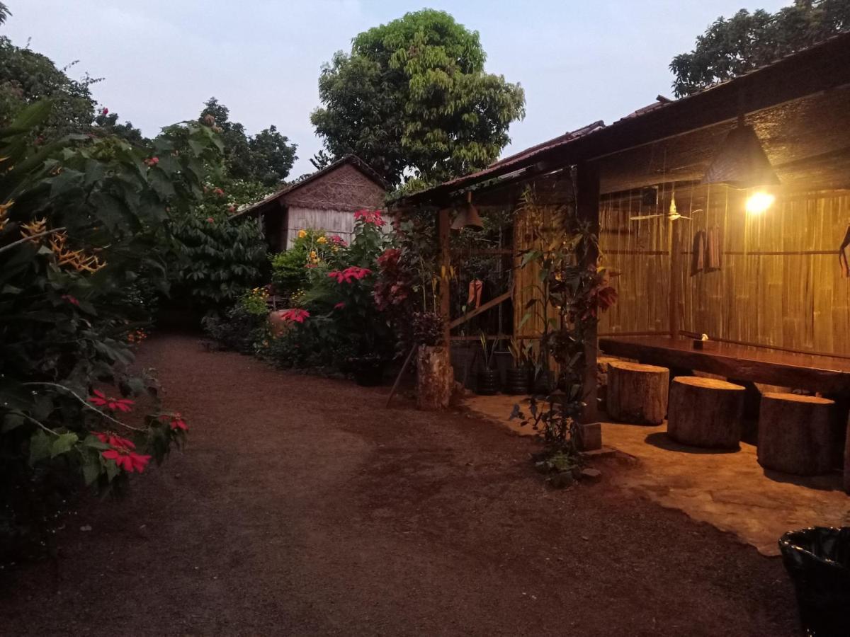 Tribal Village Homestay & Trekking 반룽 외부 사진